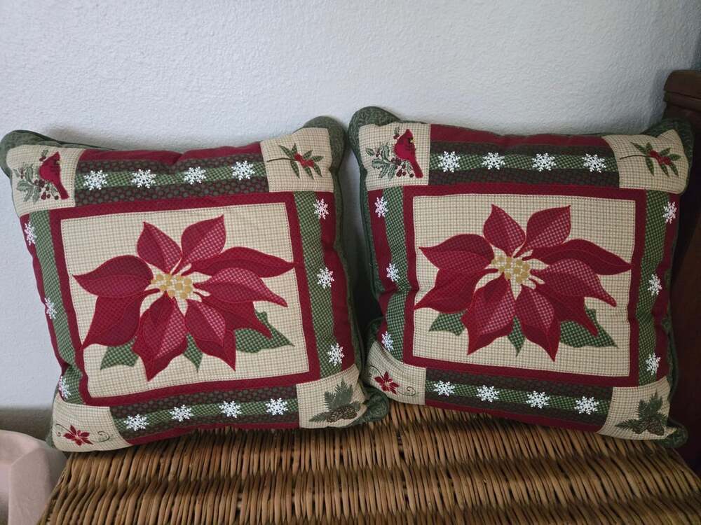 Christmas Poinsettia Cardinal Patchwork Throw Pillow 16 x 16